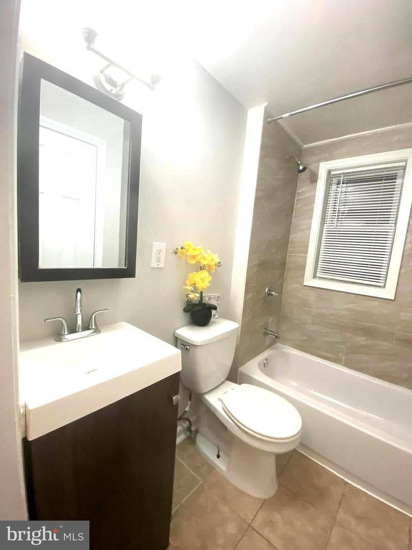 4104 Dudley Avenue photo 9
