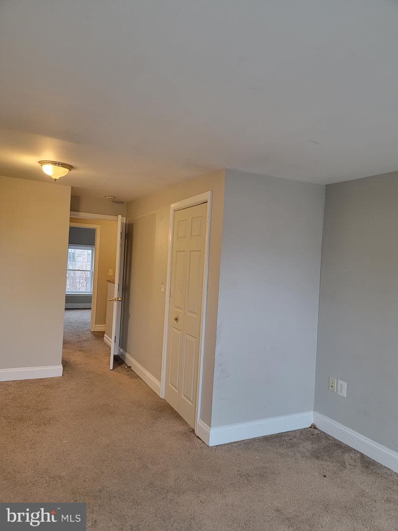 117 S Schroeder Street photo 49