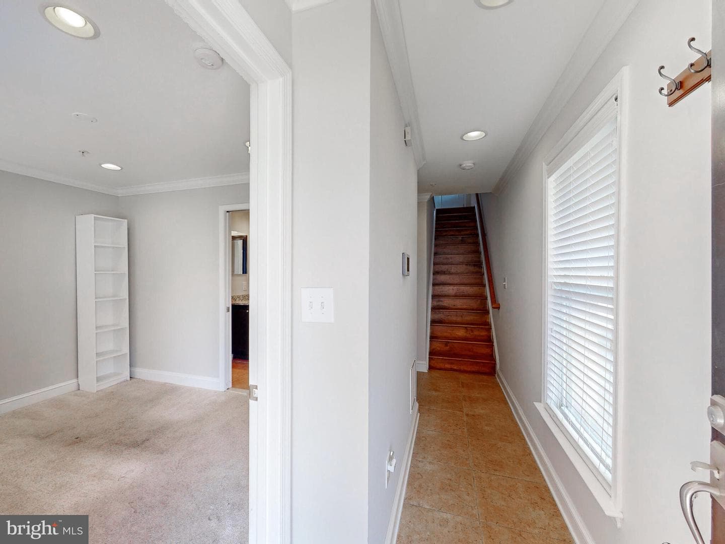 144 N Duncan Street photo 4