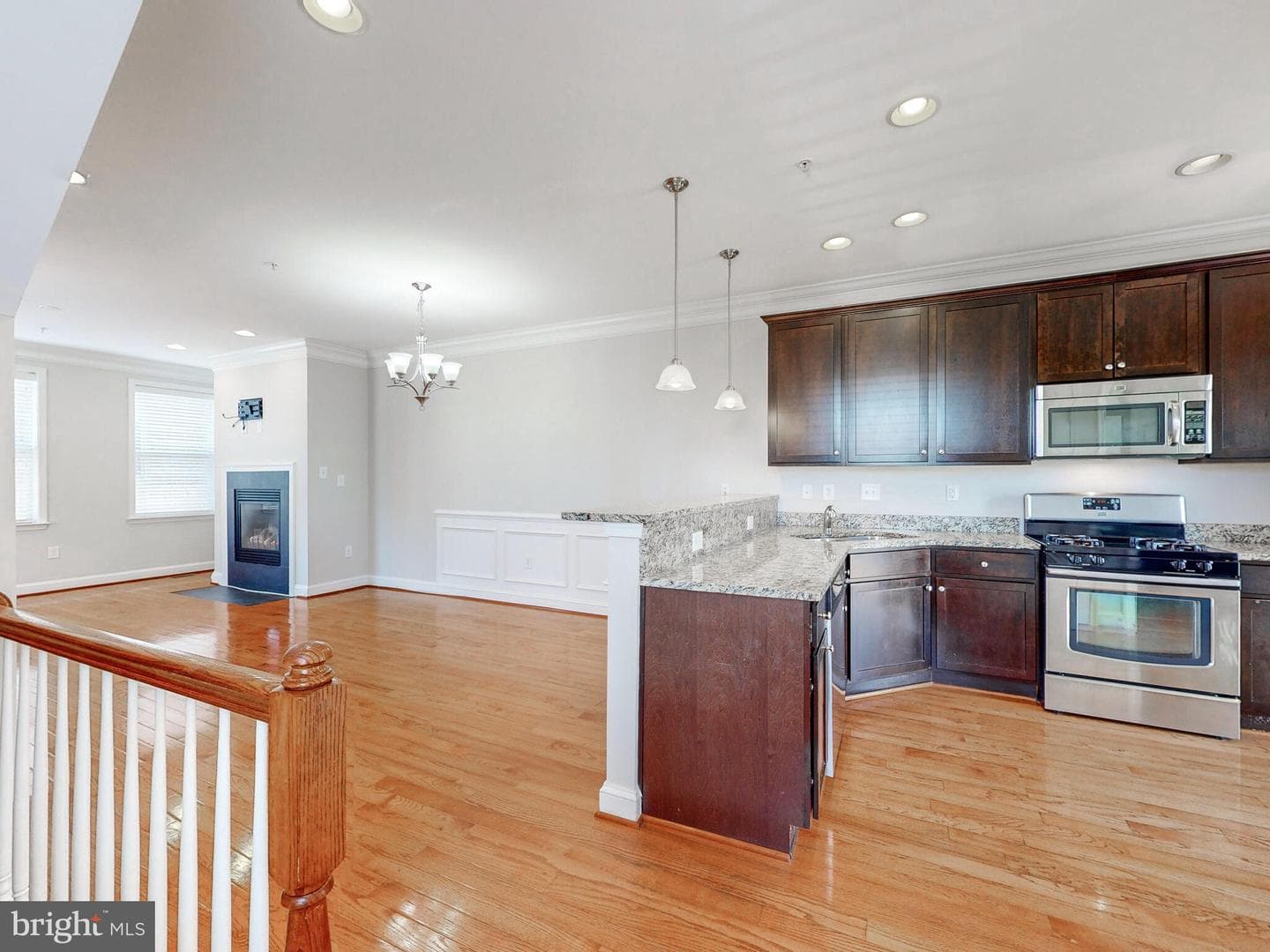 144 N Duncan Street photo 5