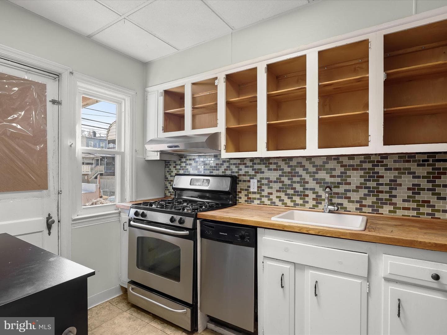 4337 Newport Avenue photo 17