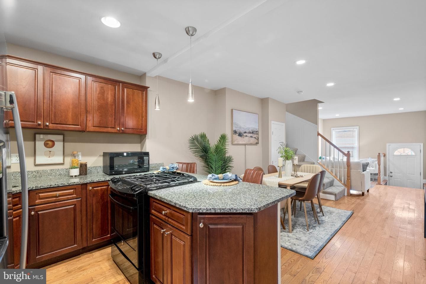 127 Cross Street E photo 13