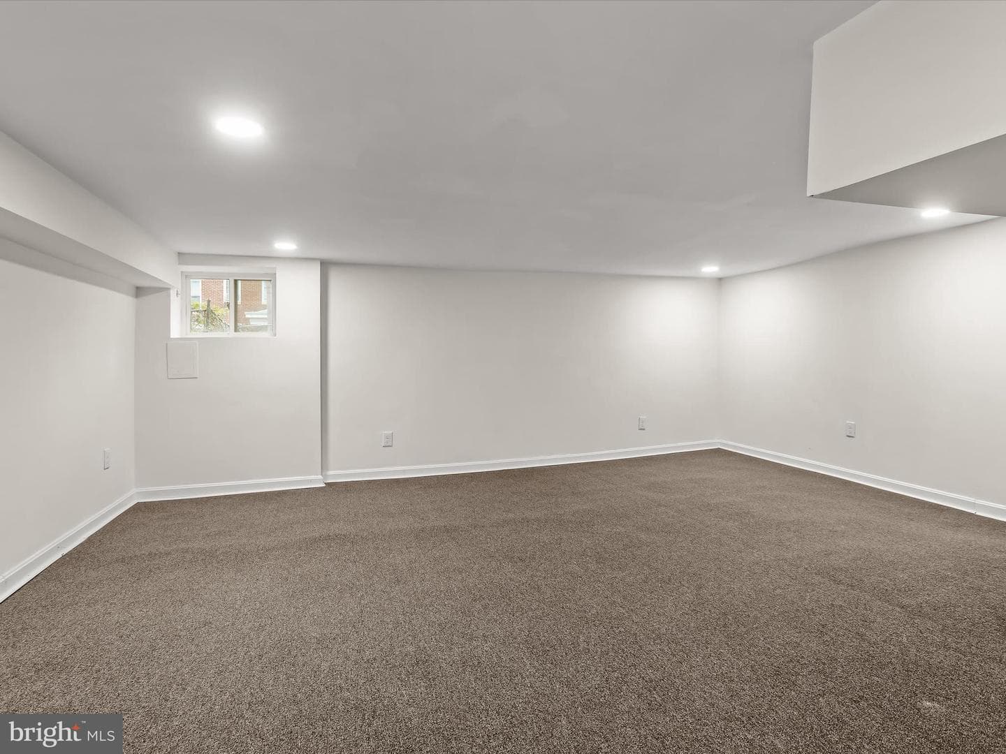 732 N Edgewood Street photo 31