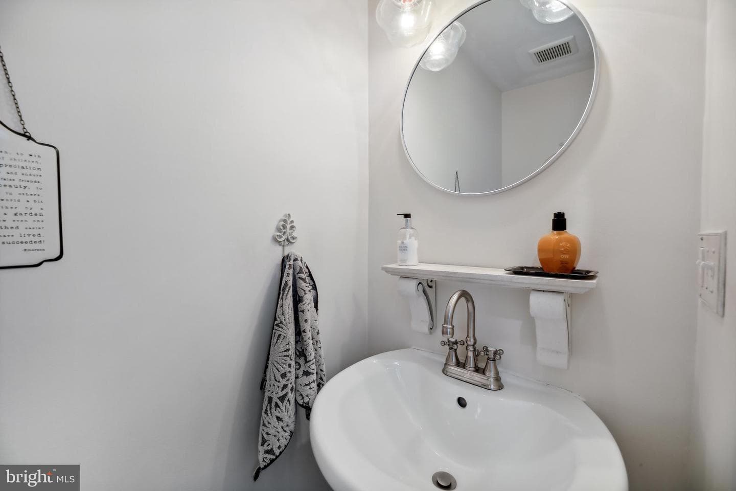 1715 Bank Street photo 15