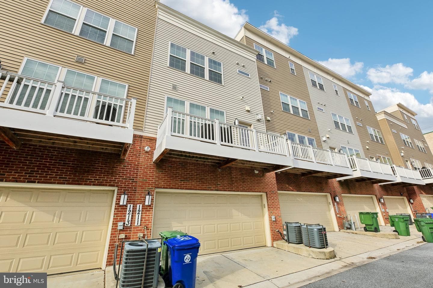 1211 Berry Street photo 34