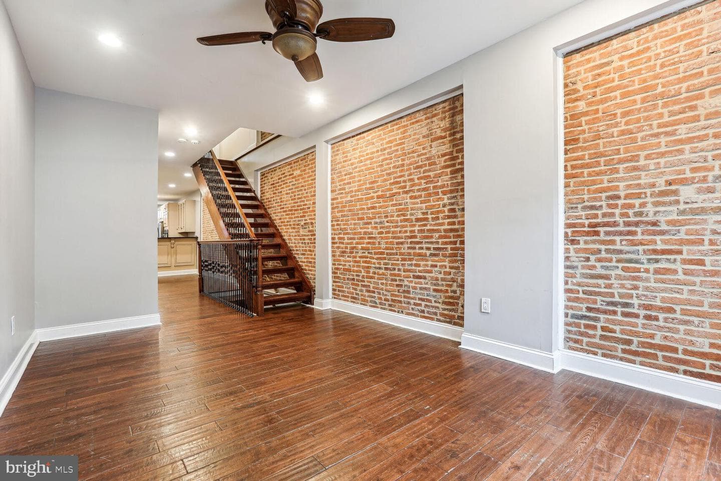 1615 W Pratt Street photo 3