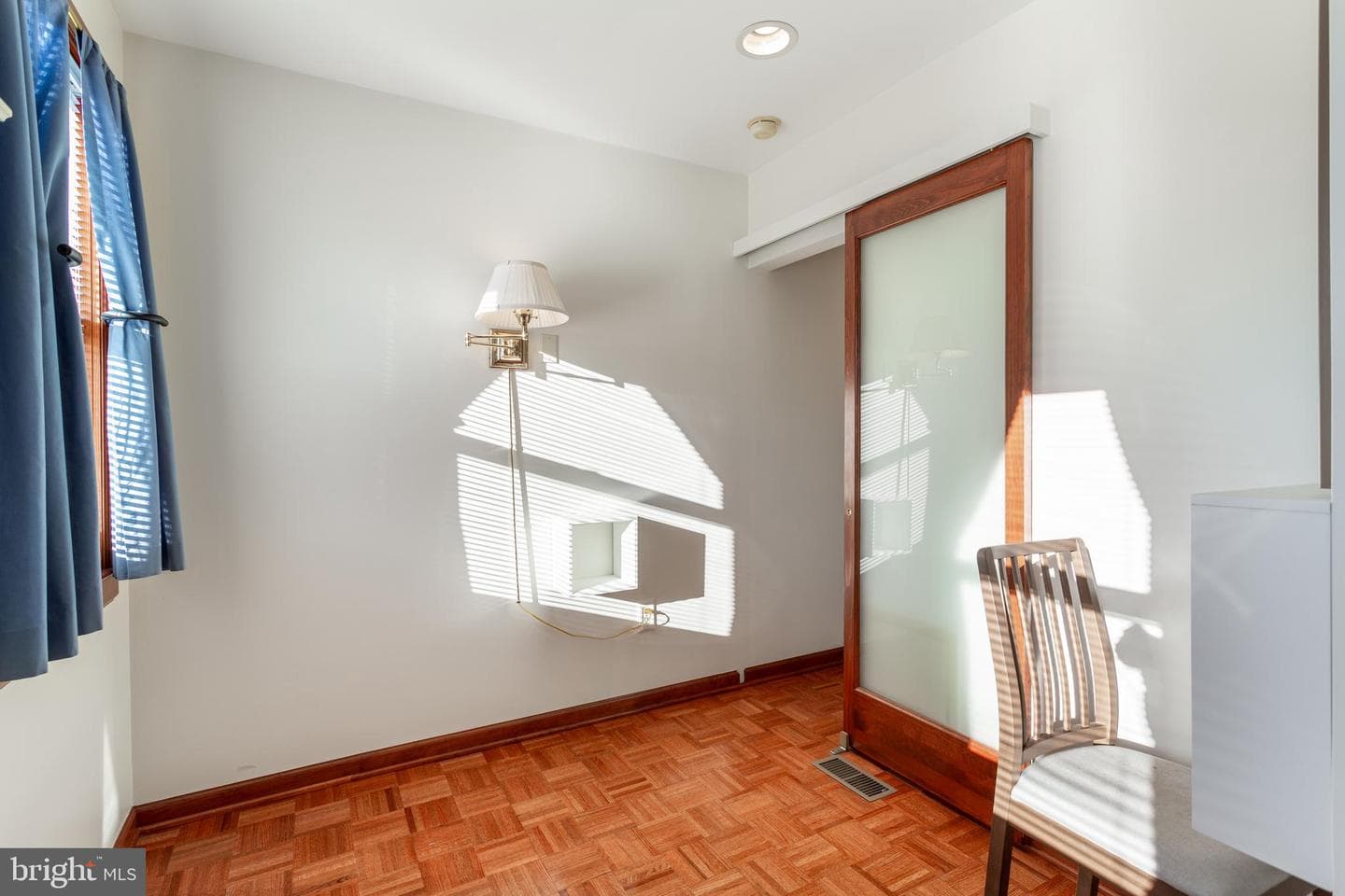 810 S Robinson Street photo 23