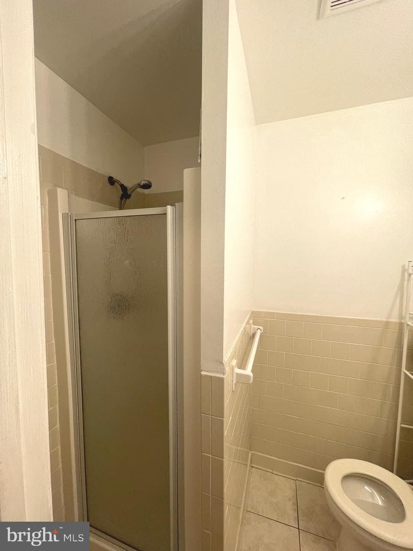 3205 Vickers Road photo 28