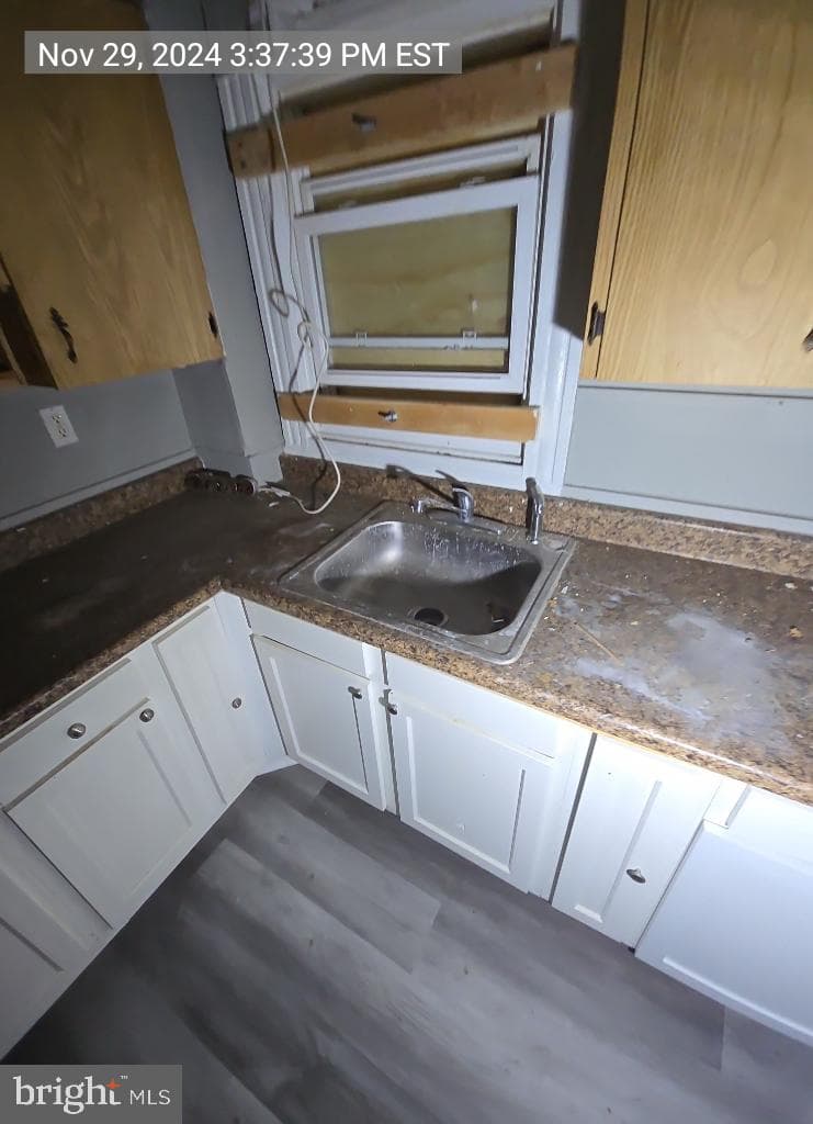 402 Cambria Street photo 9