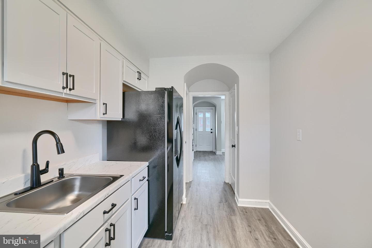 3926 Cedardale Road photo 16