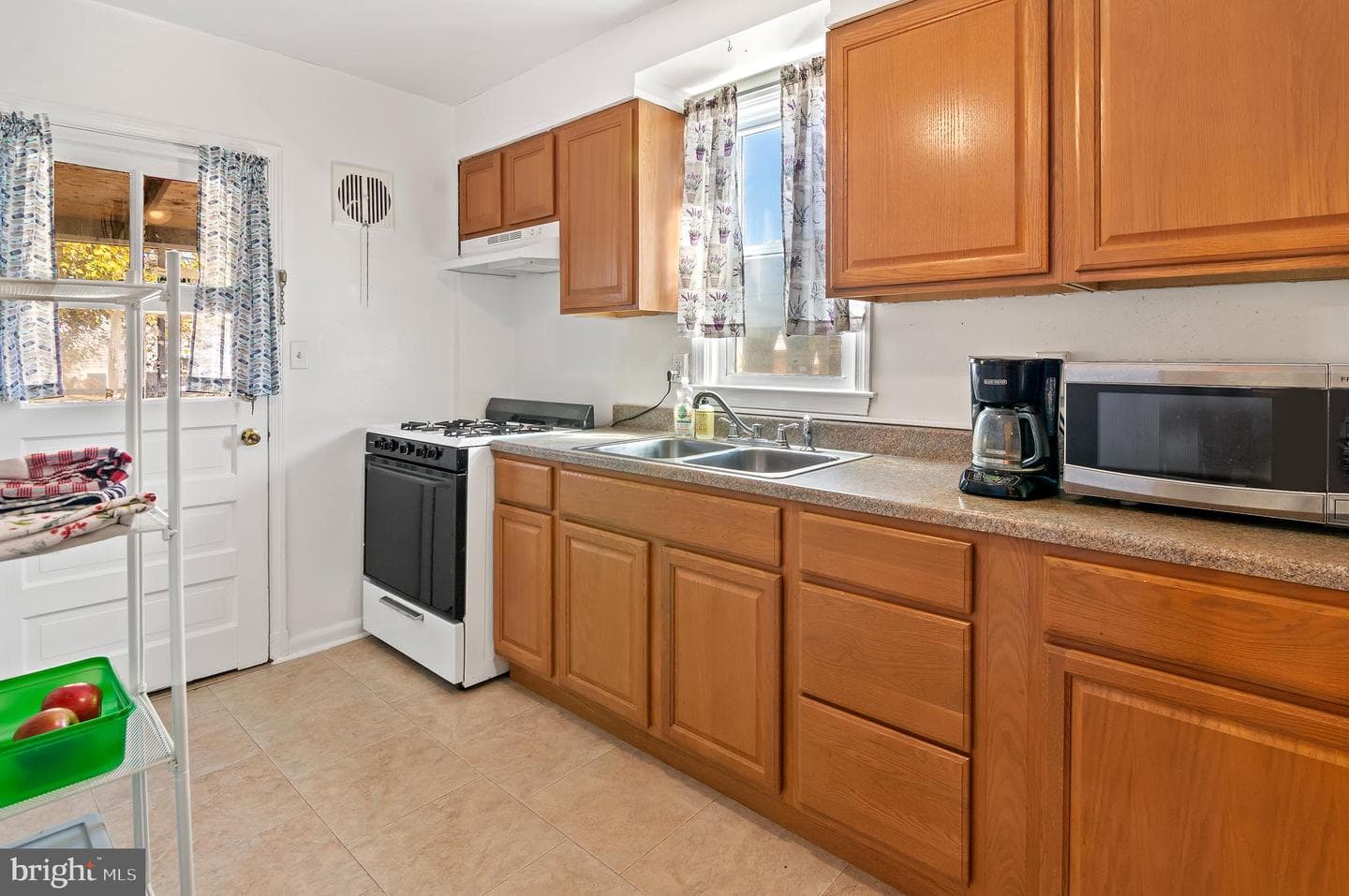 3550 Woodring Avenue photo 9