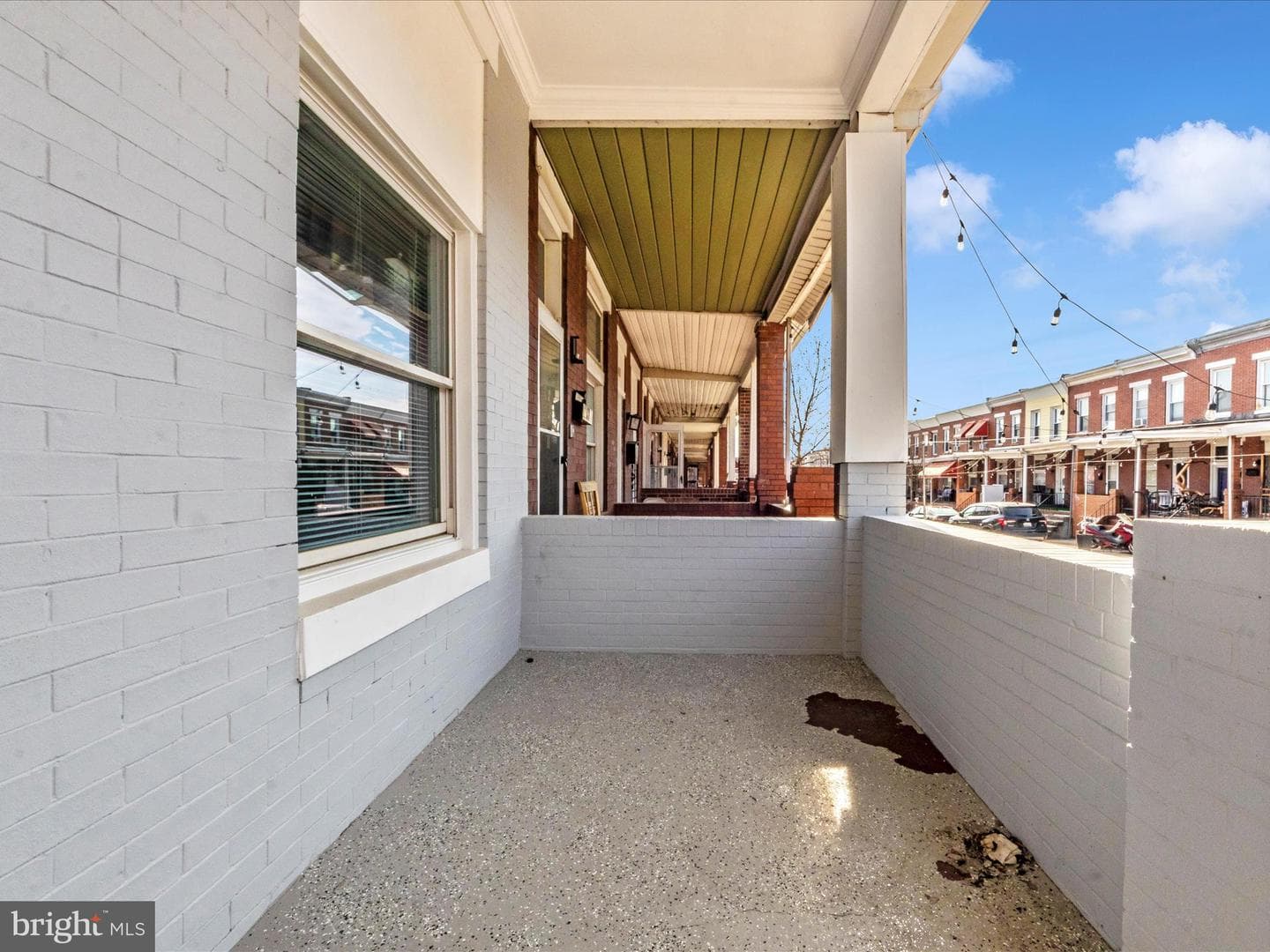 443 Robinson Street N photo 48