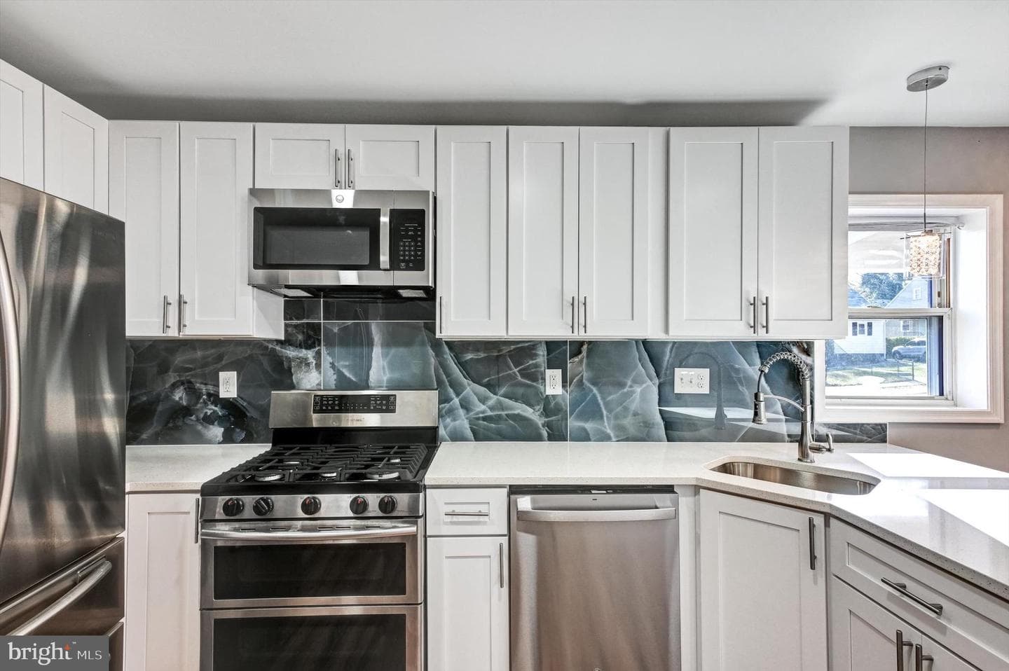 2802 Woodland Avenue photo 9