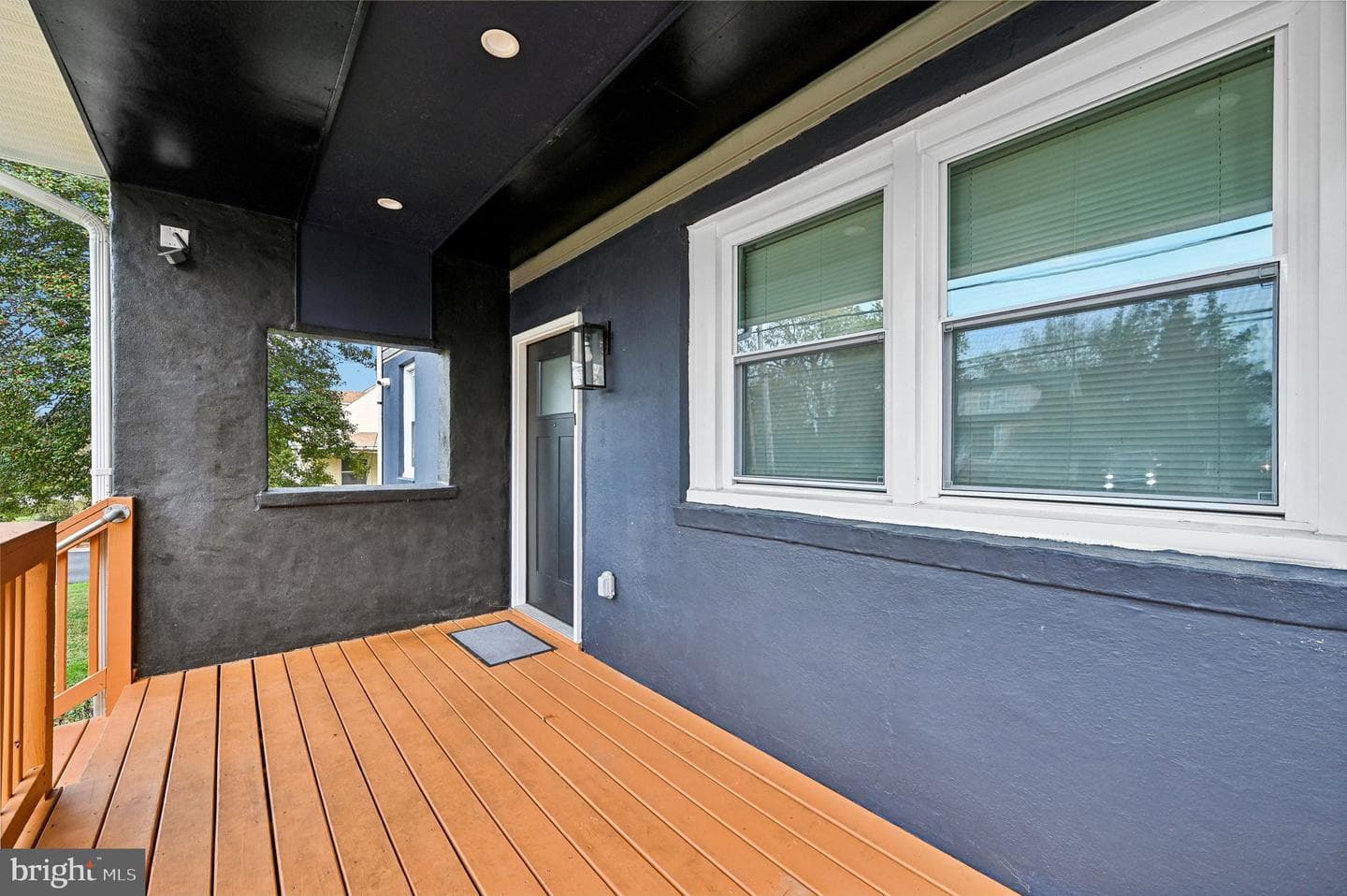 5521 Radecke Avenue photo 2