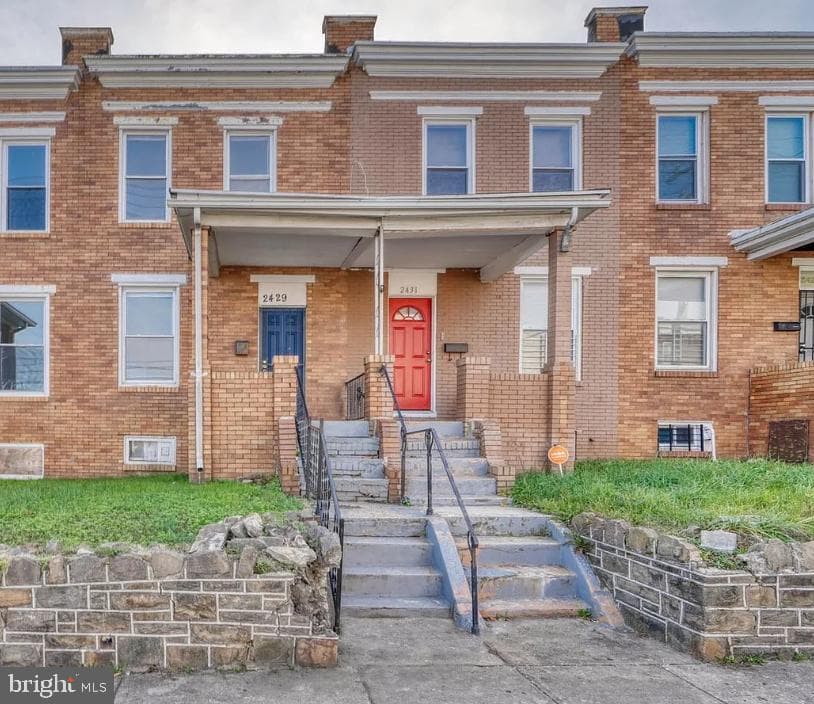 2429 Washington Boulevard photo 1