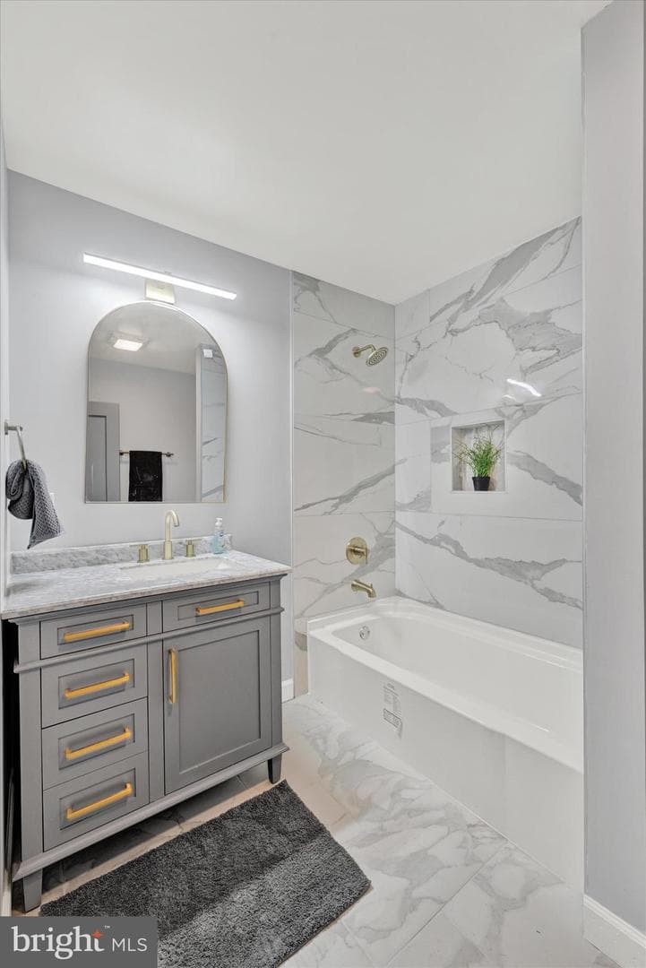 2405 W Lafayette Avenue photo 22