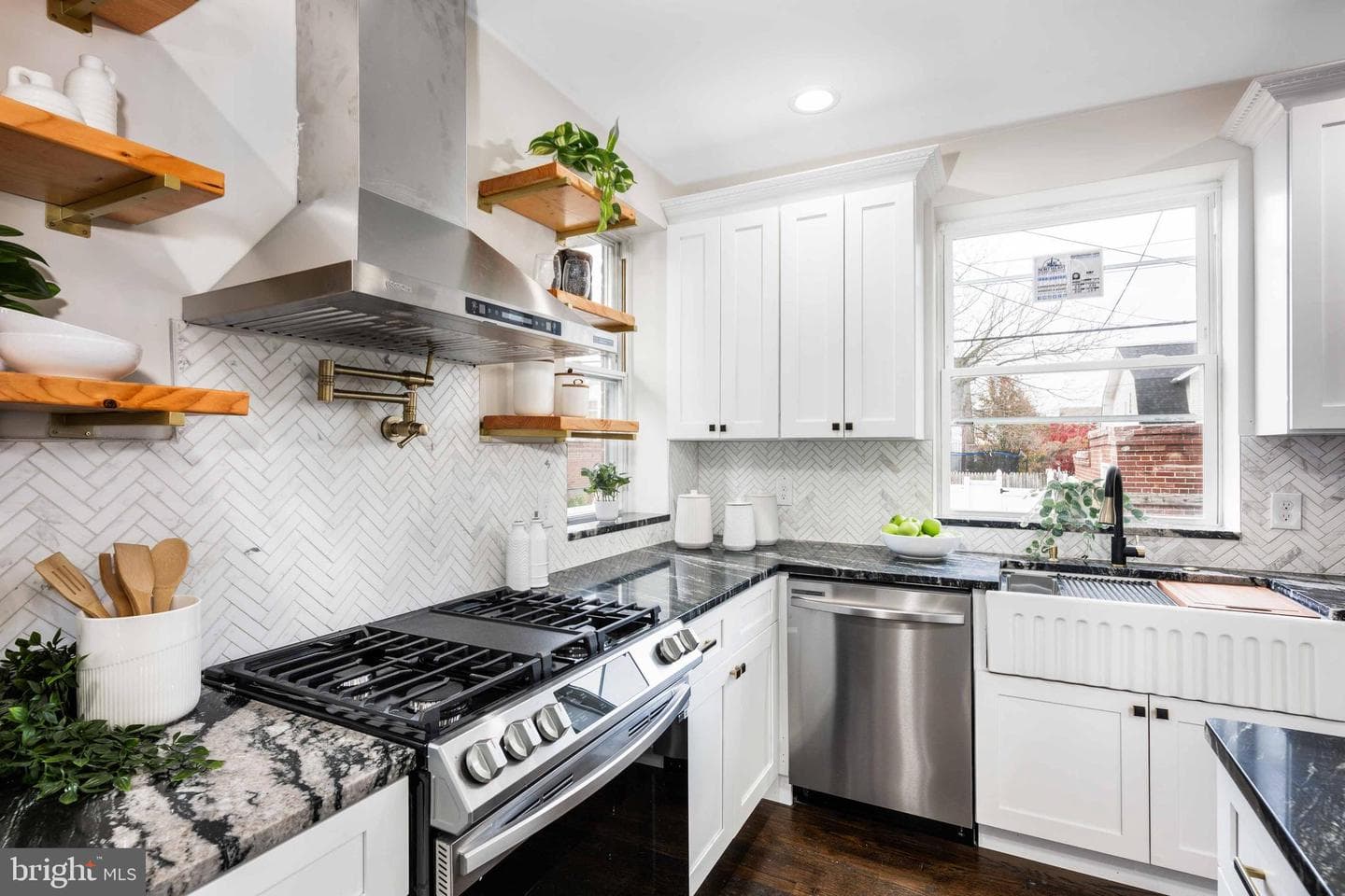 1508 E 33rd Street photo 15