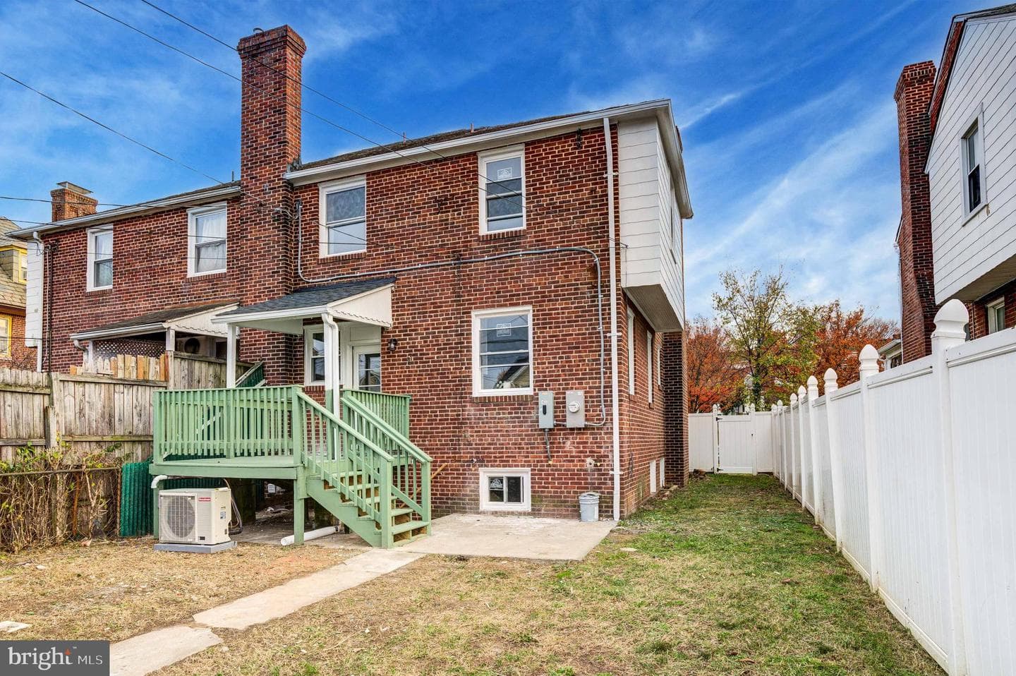 1508 E 33rd Street photo 37