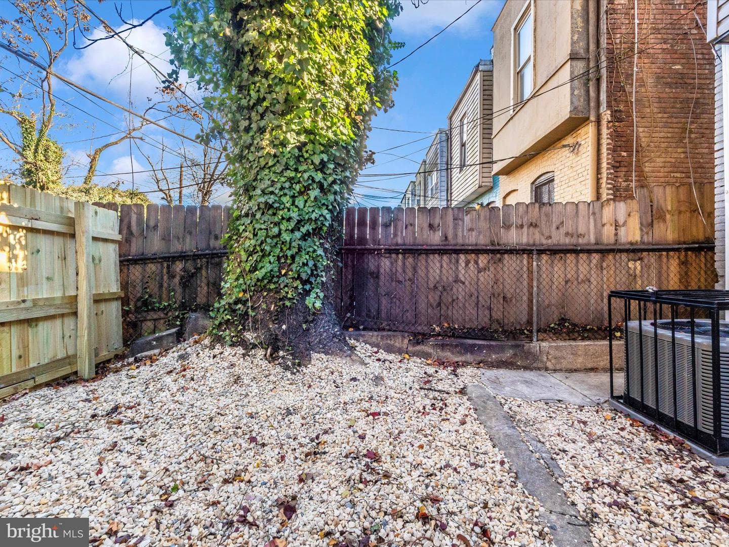 310 E 25th Street photo 49