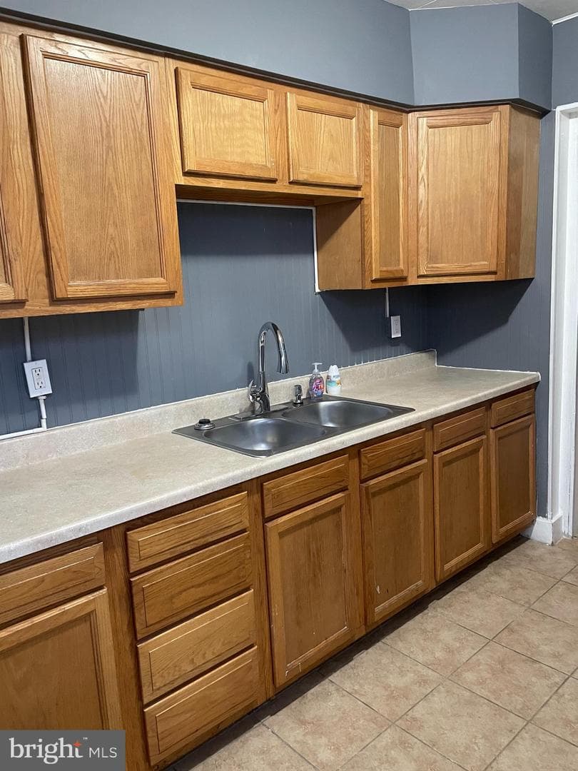 3211 Chesterfield Avenue photo 6