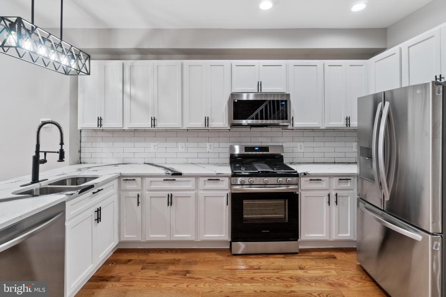 2235 E Chase Street photo 9