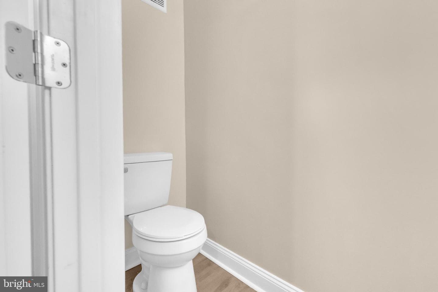 2629 Loyola Southway photo 9