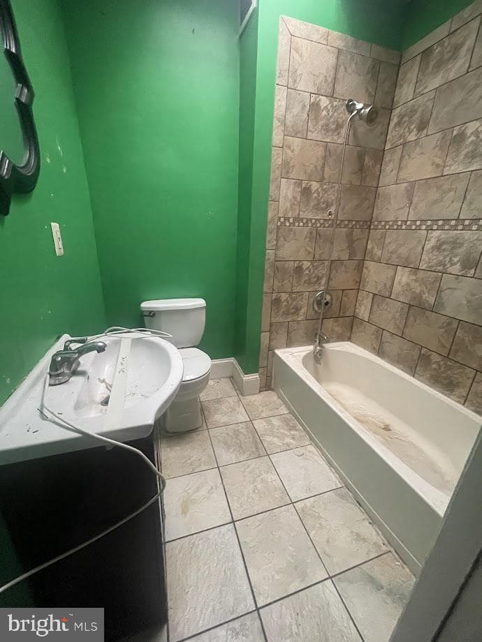 2624 E Biddle Street photo 13