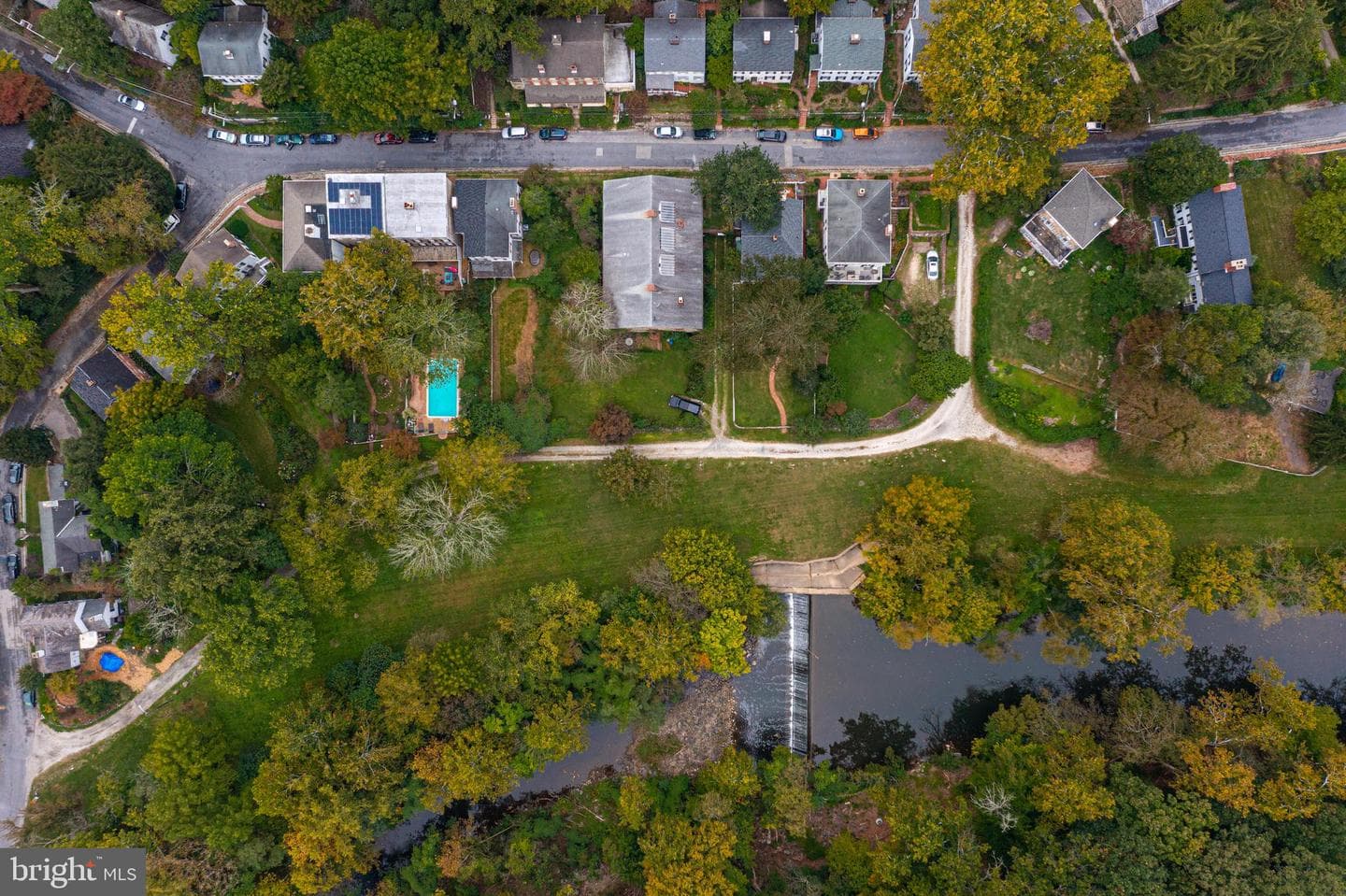 2423 Pickwick Road photo 18