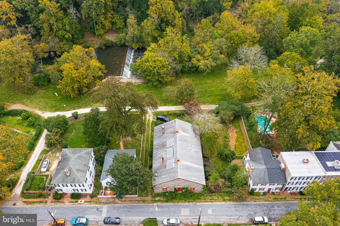 2423 Pickwick Road photo 22