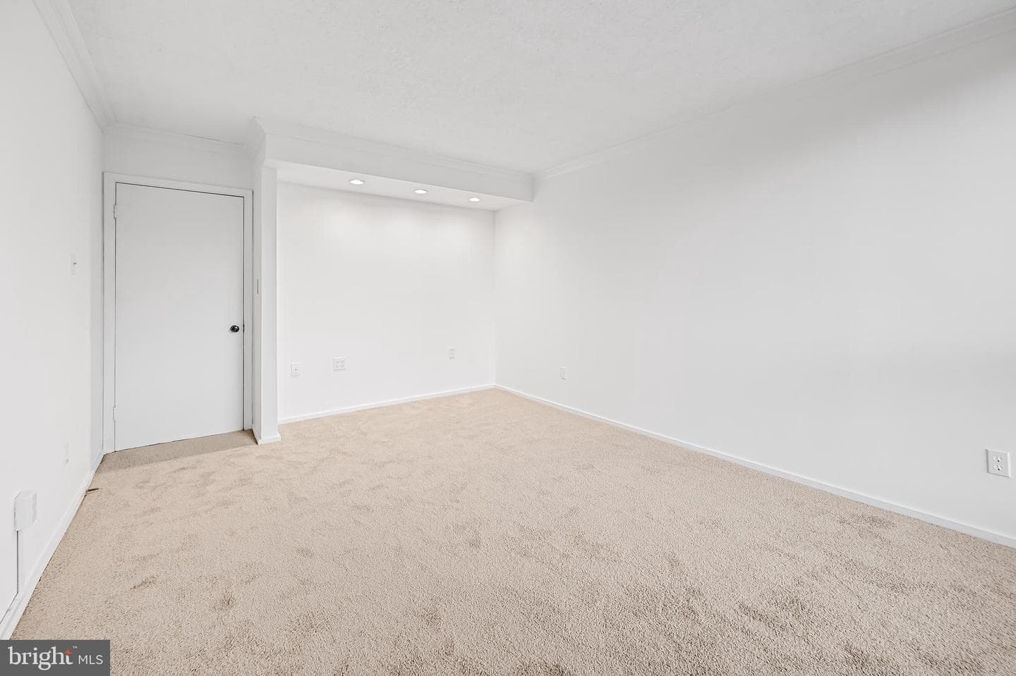 4100 N Charles Street #212 photo 23
