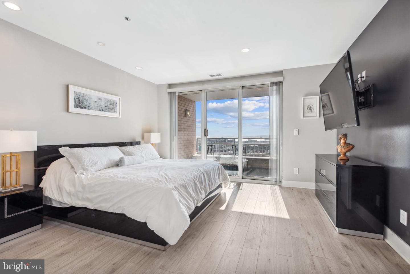 100 Harborview Drive #1710 photo 14