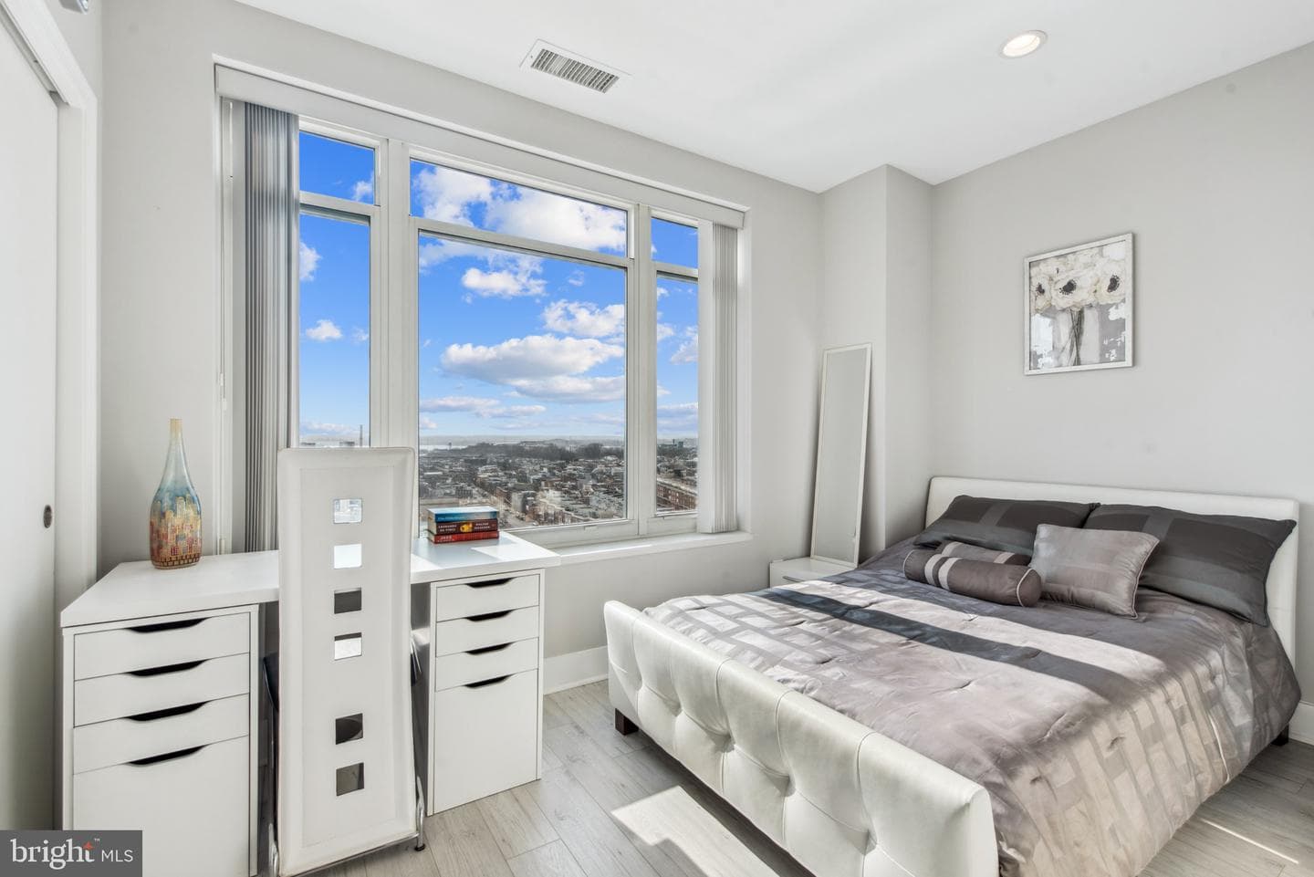 100 Harborview Drive #1710 photo 20
