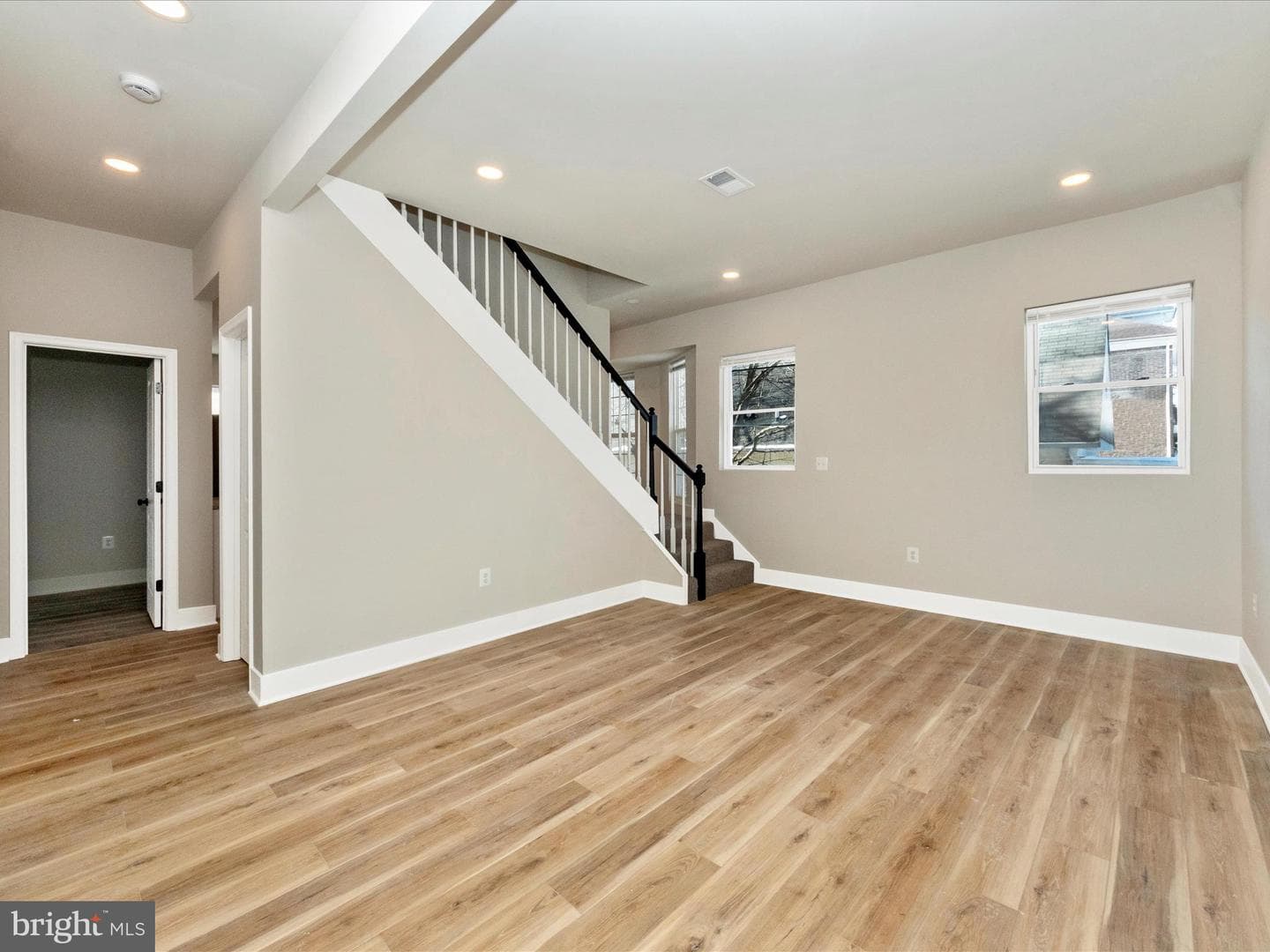 2919 Woodland Avenue photo 3