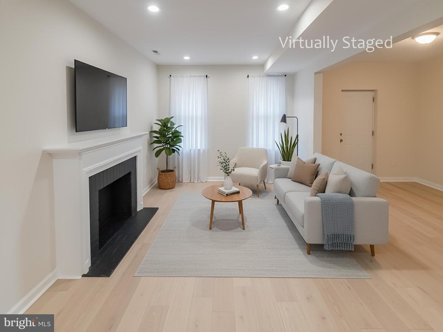 304 Lyndhurst Street photo 3