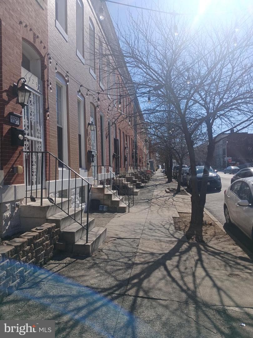 1523 N Bond Street photo 2