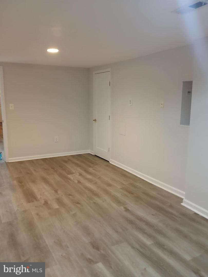 1523 N Bond Street photo 31