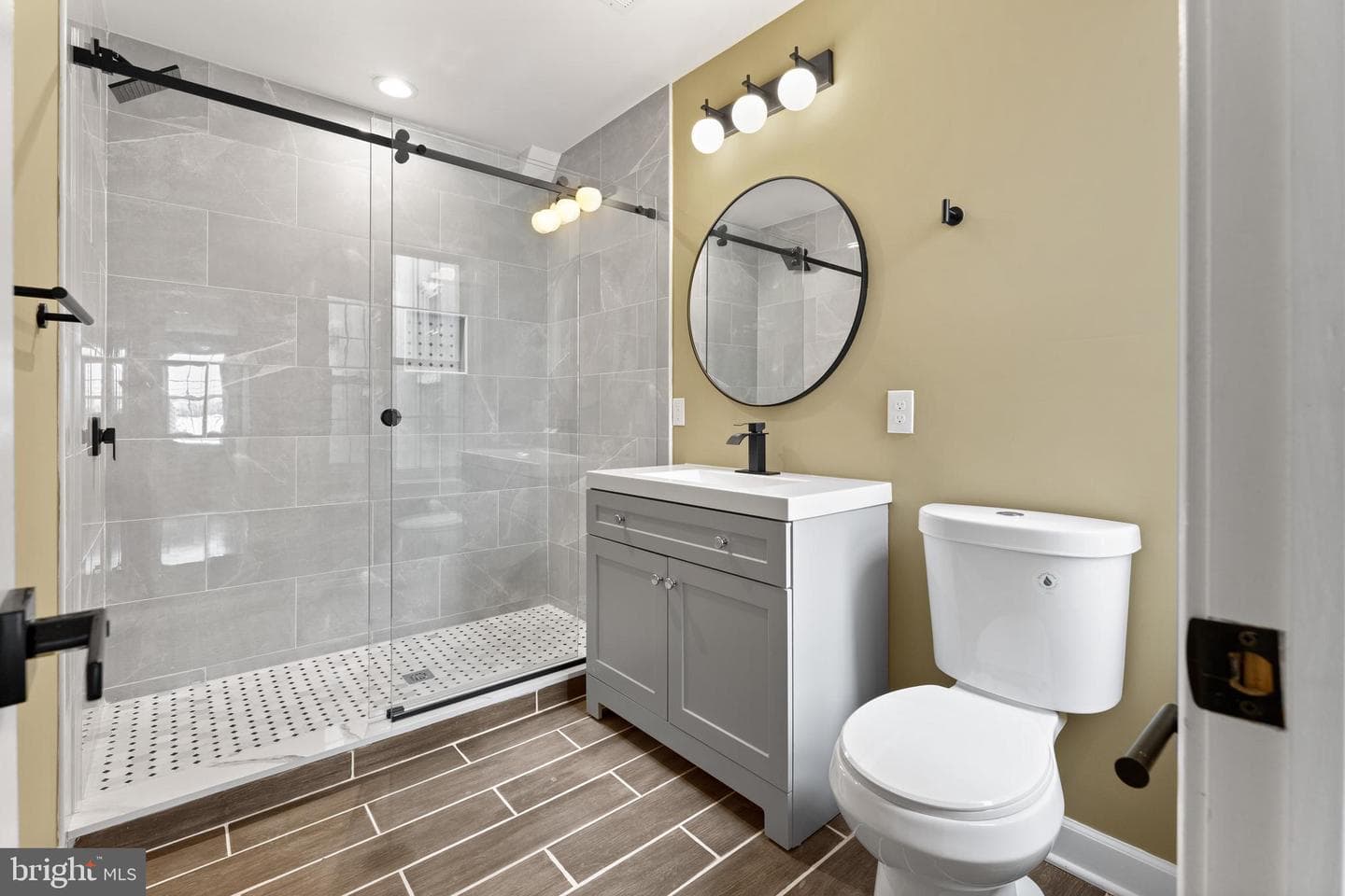 1024 N Fulton Avenue photo 35