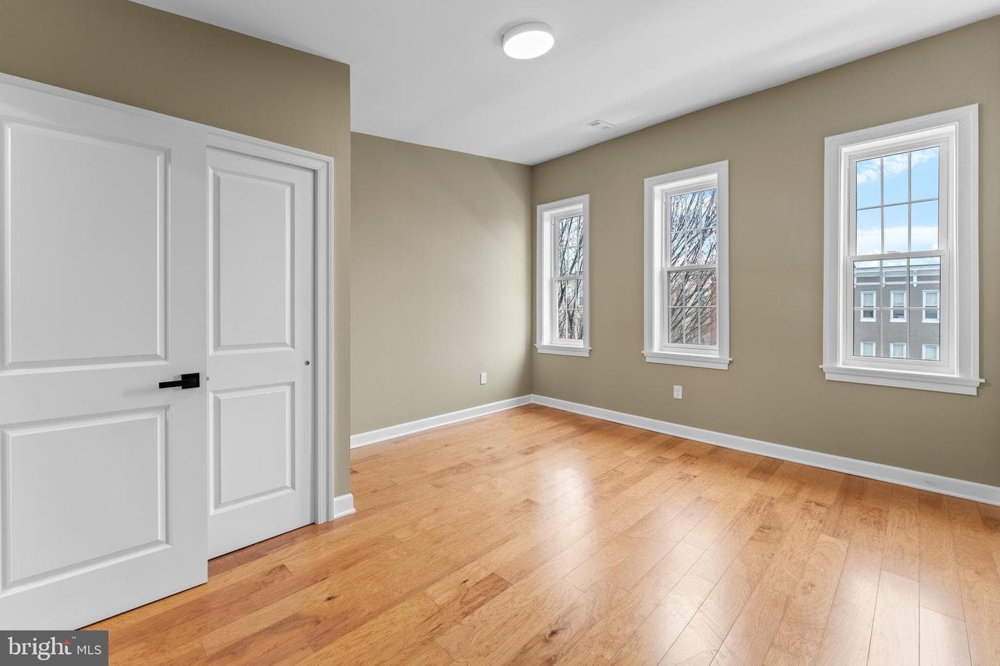 1024 N Fulton Avenue photo 47