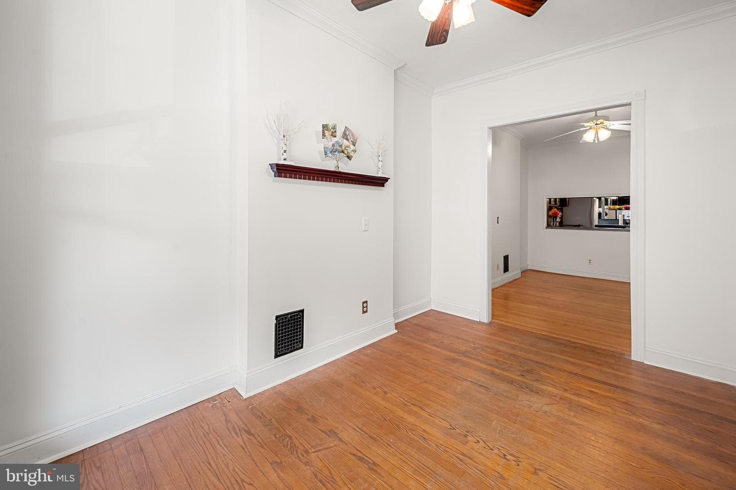 3619 Malden Avenue photo 6