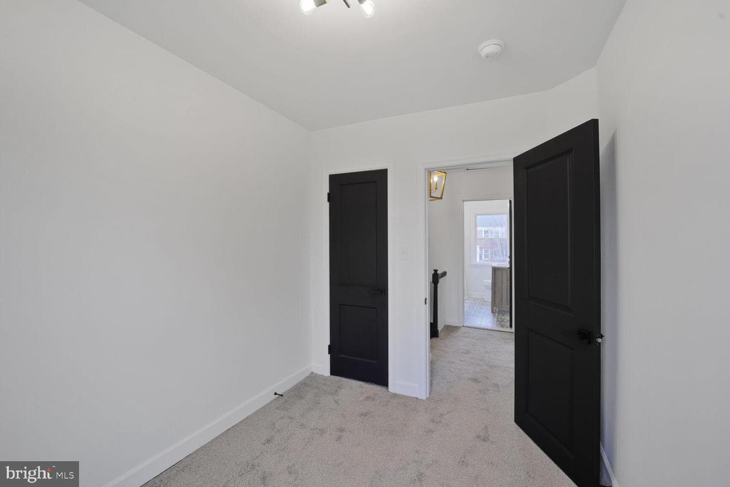 5559 Midwood Avenue photo 16