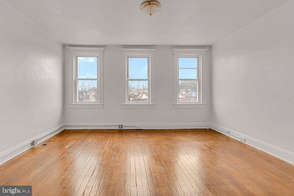 3038 Guilford Avenue photo 11