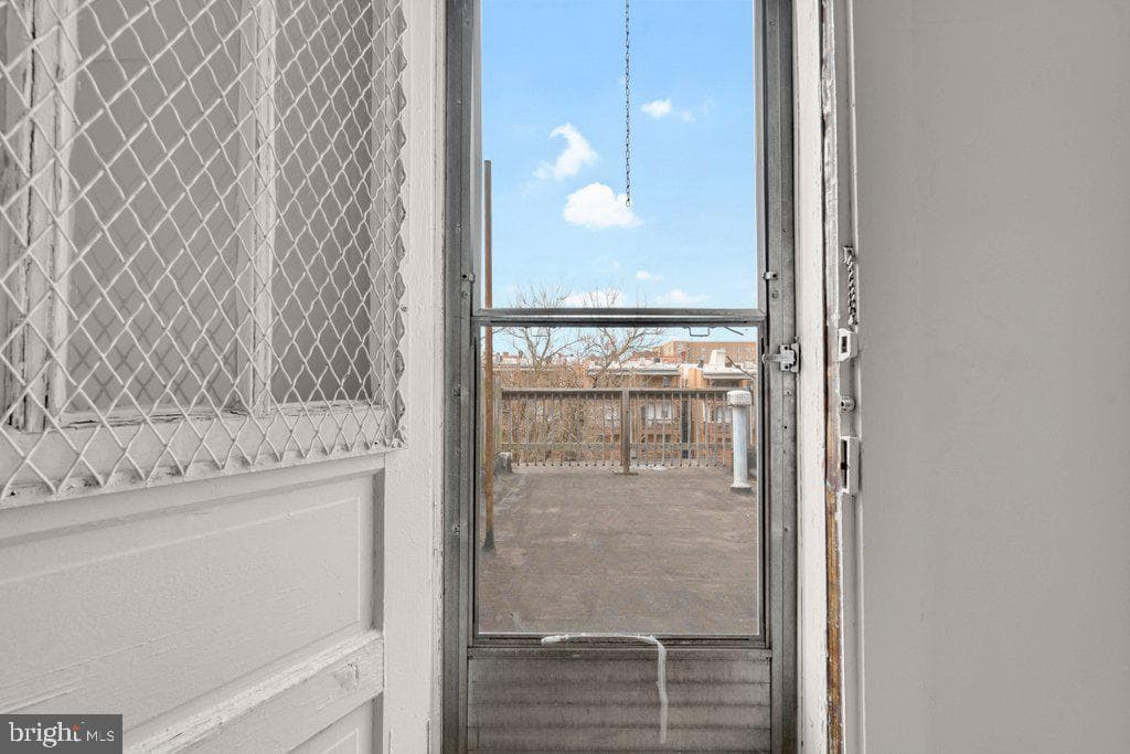 3038 Guilford Avenue photo 13