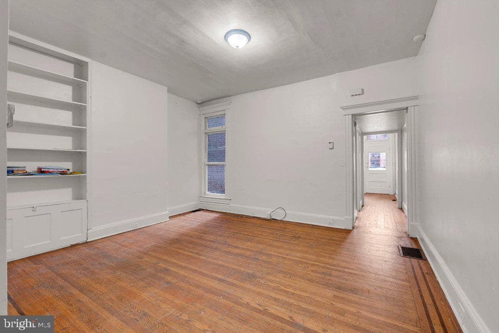 3038 Guilford Avenue photo 4