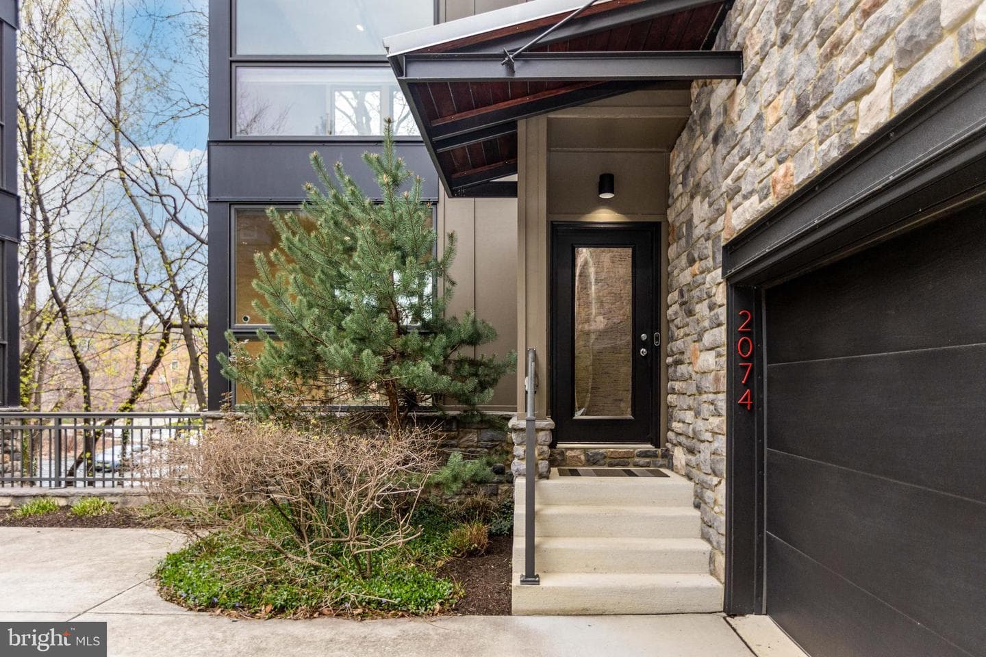 2074 Eric Shaefer Way photo 3