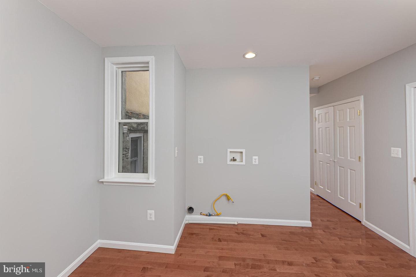 1322 W Lombard Street photo 10