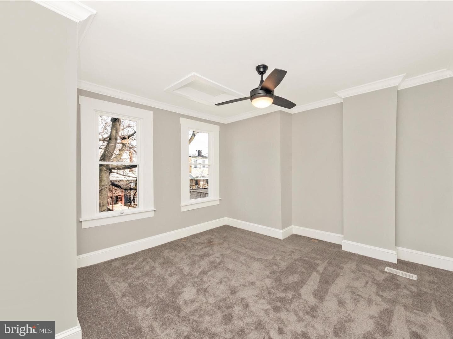 2014 Cliftwood Avenue photo 35