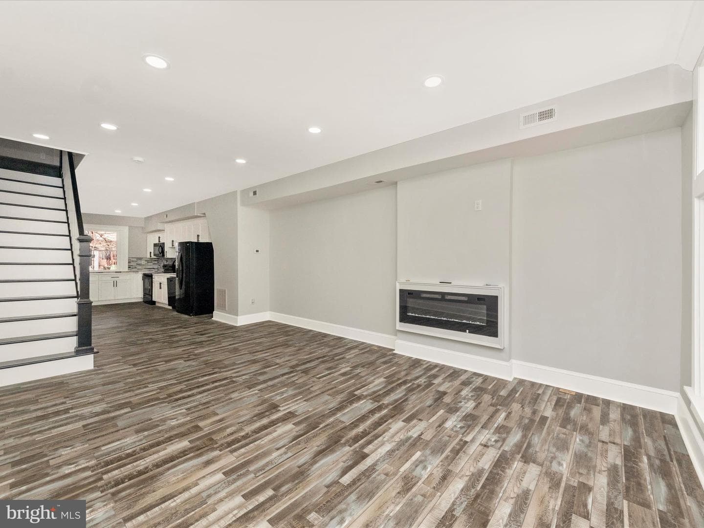 2014 Cliftwood Avenue photo 9