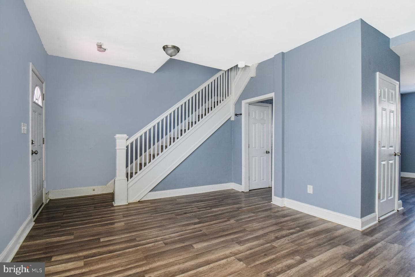 2924 Grantley Avenue photo 2