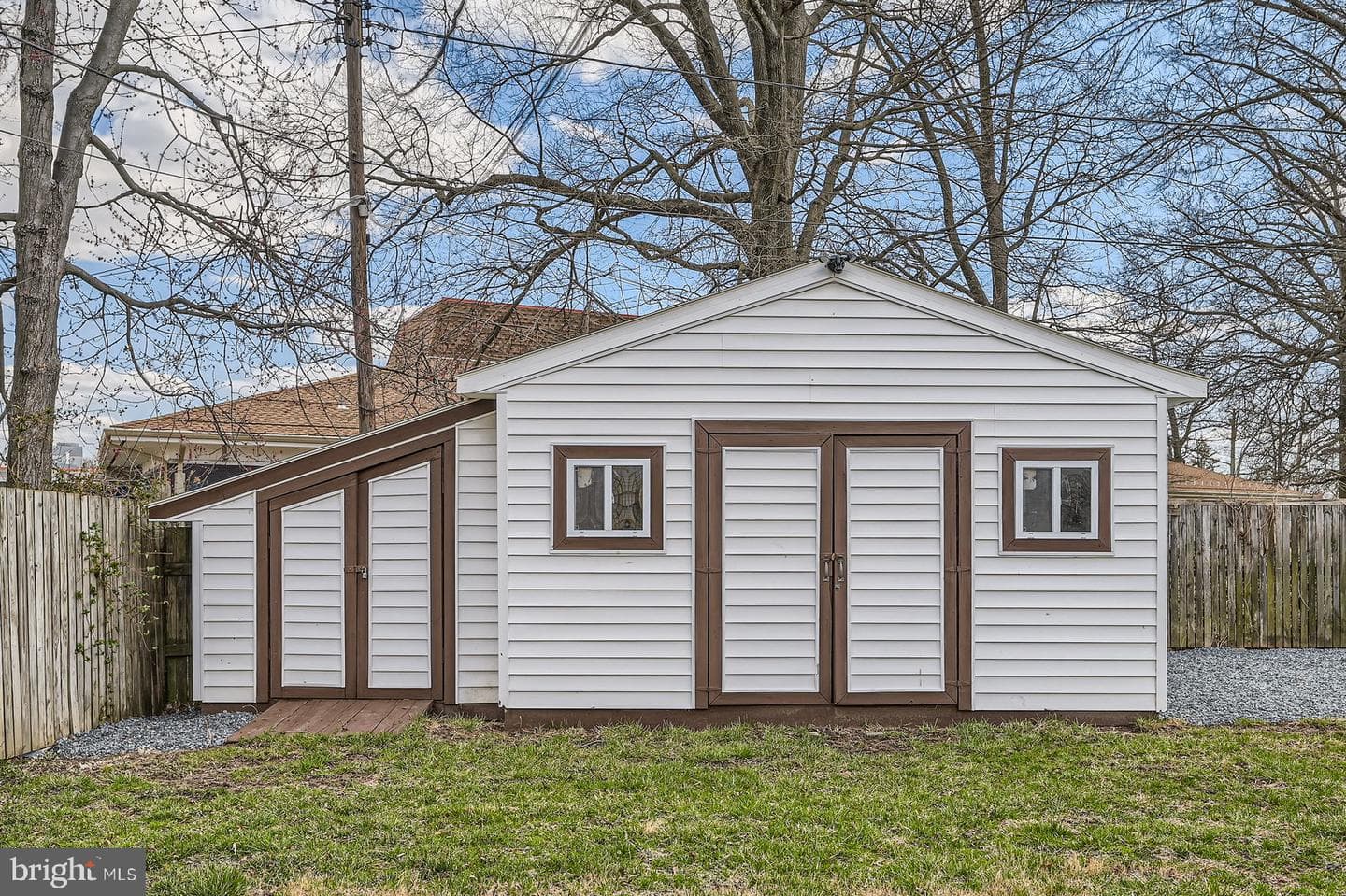 7213 Glenoak Avenue photo 46