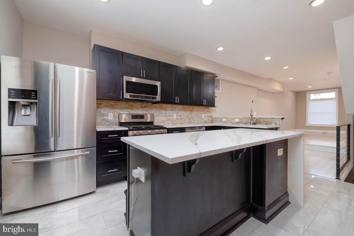 16 N Ellwood Avenue photo 13